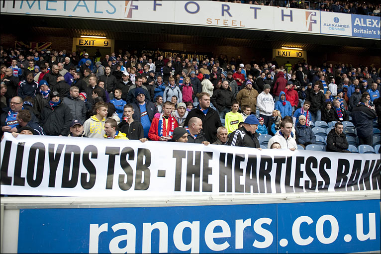 anti-Lloyds-TSB-banner-Rangers-fans.jpg