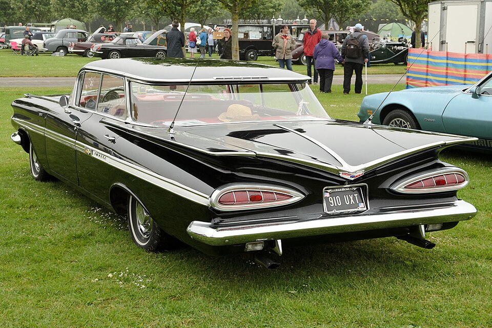 Chevrolet Impala (1959) Photo: SG2012; Licensed under the Creative Commons Attribution 2.0 Generic license.