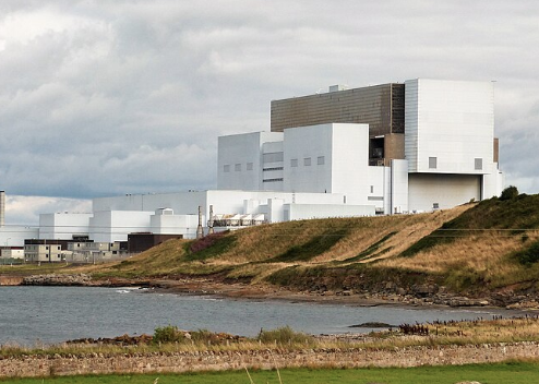 Nuclear power - Torness advanced gas cooled reactor nuclear power station near Dunbar in East Lothian photo: Gail Hampshire; Creative Commons Attribution 2.0 Generic license.