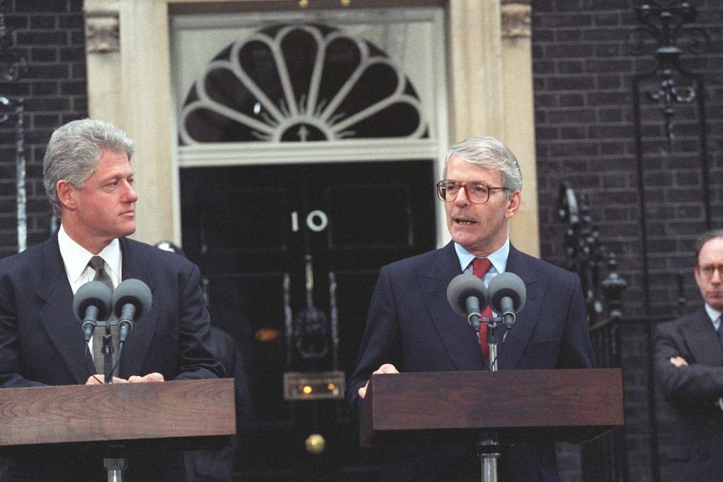 Since this photo of president Bill Clinton and prime minister John Major was taken in Nov 1995, both have been engaged by Carlyle Group. Photo: White House photographer Sharo Farmer