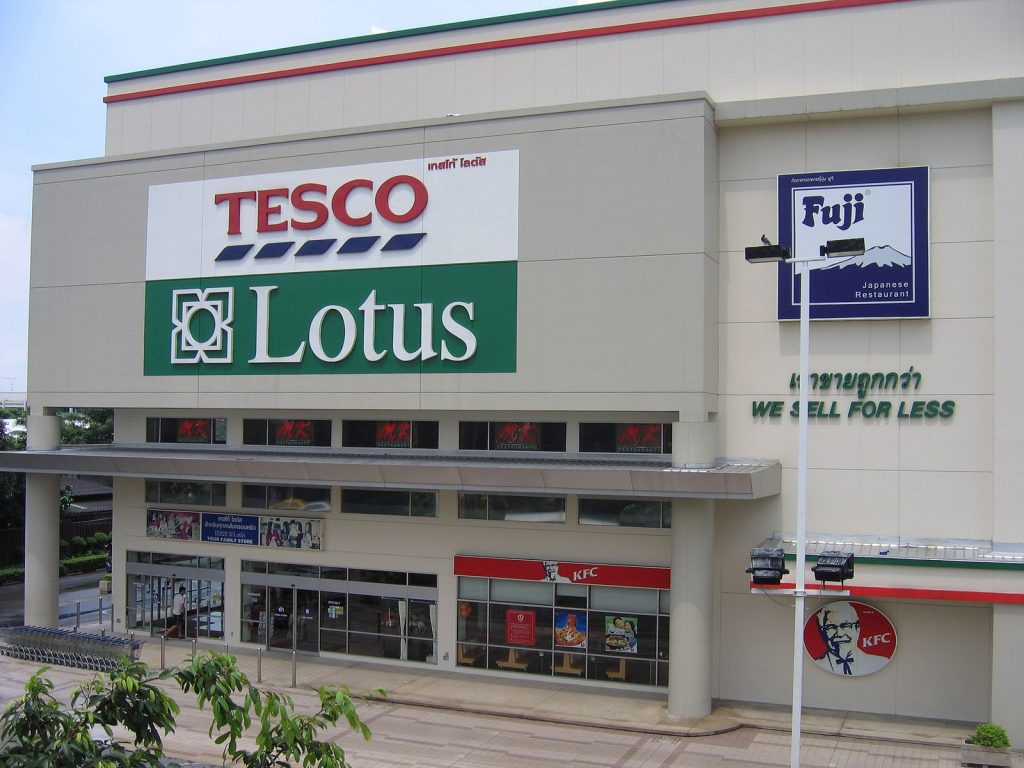 Tesco Lotus store in Thailand. Photo: Jarcje. File licensed under the Creative Commons Attribution-Share Alike 3.0 Unported license.