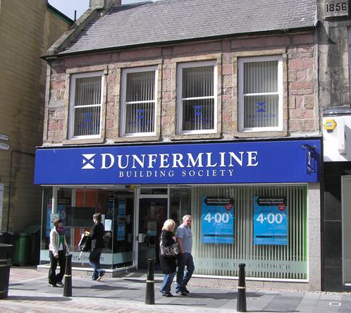 Dunfermline Building Society branch. Photo: Kenneth Allen. Licensed under a Creative Commons Attribution-Share Alike 2.0 Generic license.