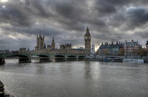 Houses of Parliament, Westminster Bridge and Portcullis House seen from the South Bank. Photo: Paul Kehrer, (CC BY SA 2.0)