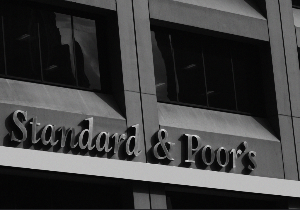 Standard & Poor's logo on the credit rating agency's New York headquarters. Photo Eflon. File licensed under an Attribution 2.0 Generic creative commons license 