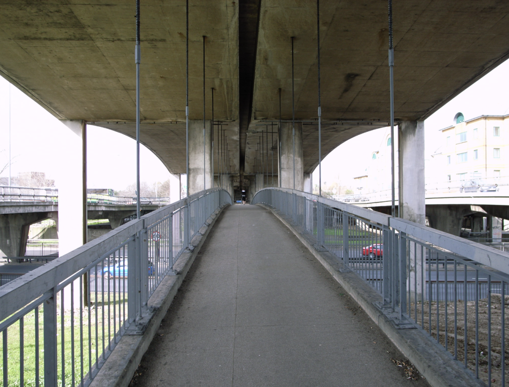 Pedestrian bridge through the Brent Cross Interchange. Photo: Steve Cadman CC BY-SA 2.0